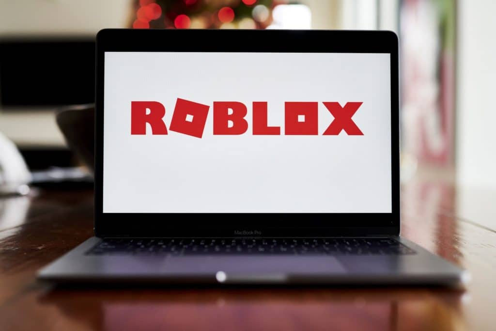 Popular Online Game Developer Roblox Goes Public In Rare Direct Listing - roblox game price